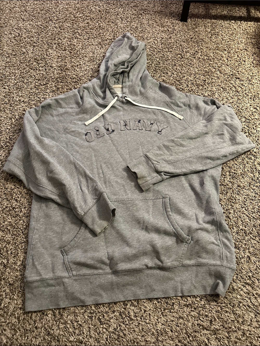 Old Navy Men's Light Gray Pullover Hoodie with Logo  (MRO)
